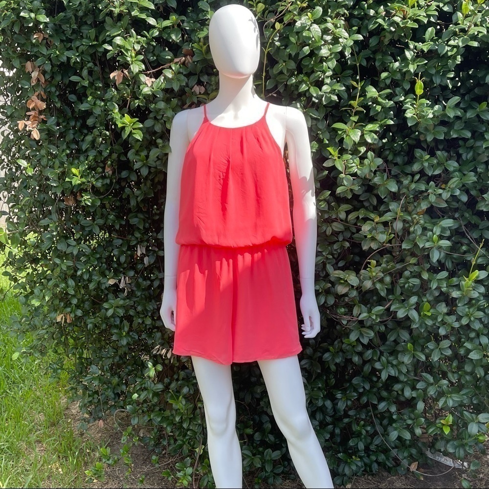 💋NWT BEBE Natalie Pleated Round Neck Short Minimalist Romper